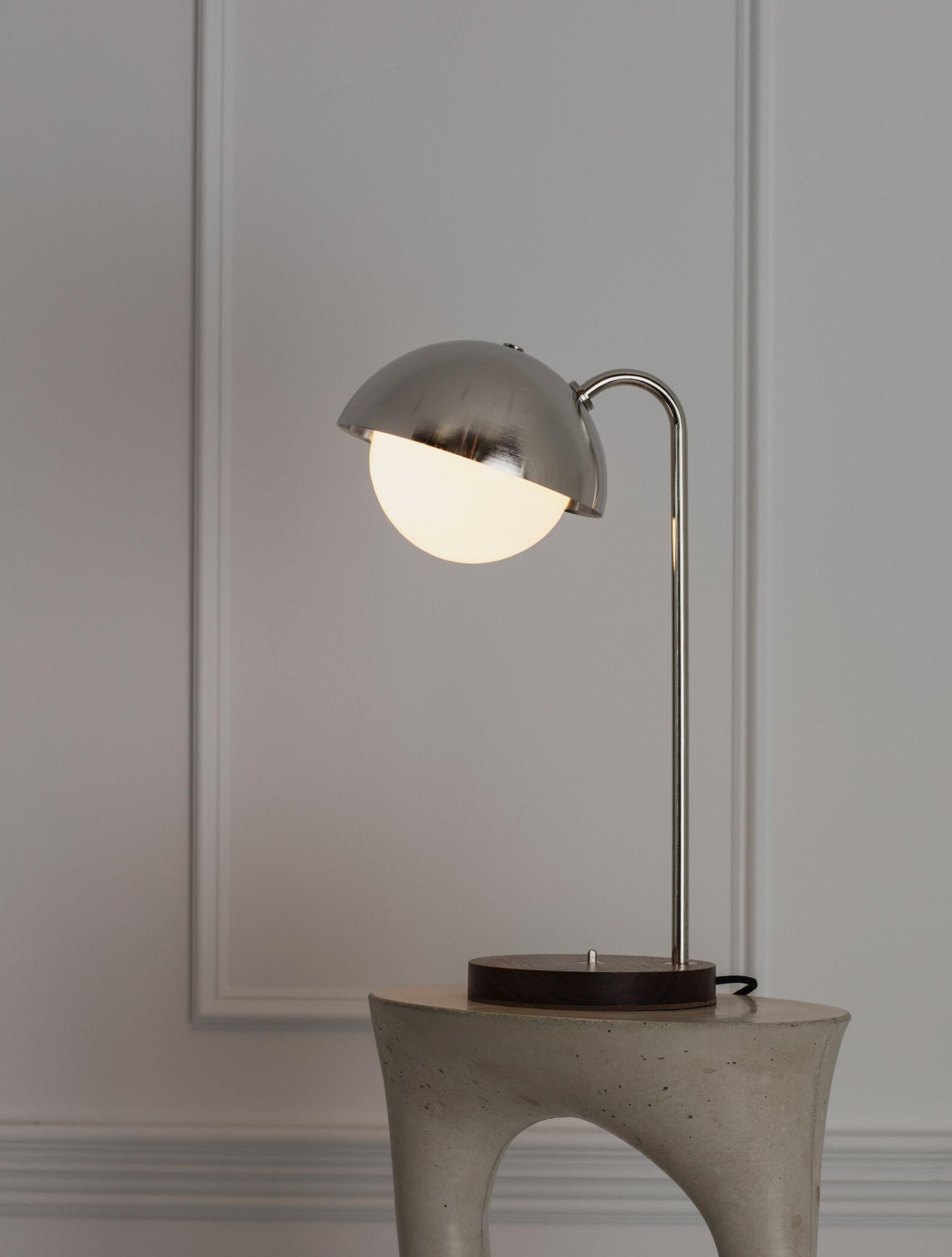 TinnappelMetz-allied-maker-Dome-Table-Lamp-04