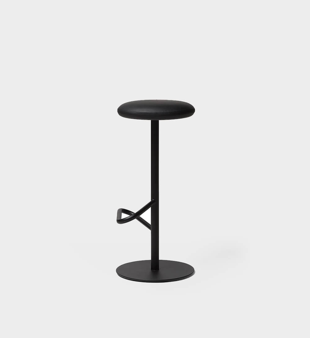 TinnappelMetz-massproductions-odette-bar-stool_liste
