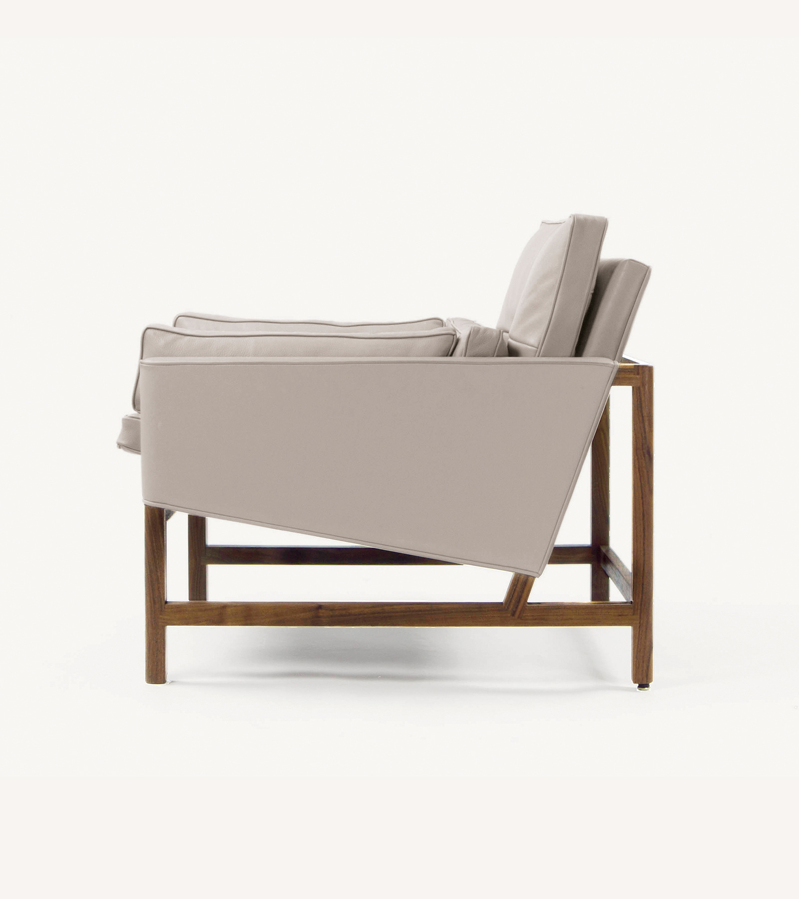 TinnappleMetz-bassamfellows-Wood-Frame-Lounge-Chair-01