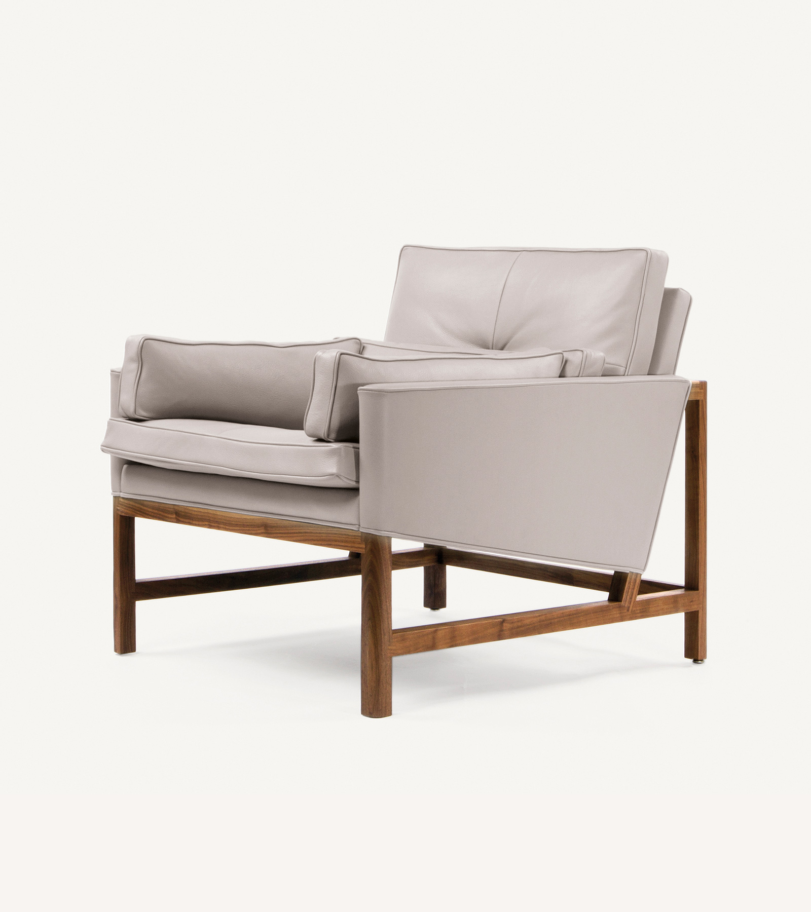 TinnappleMetz-bassamfellows-Wood-Frame-Lounge-Chair-05