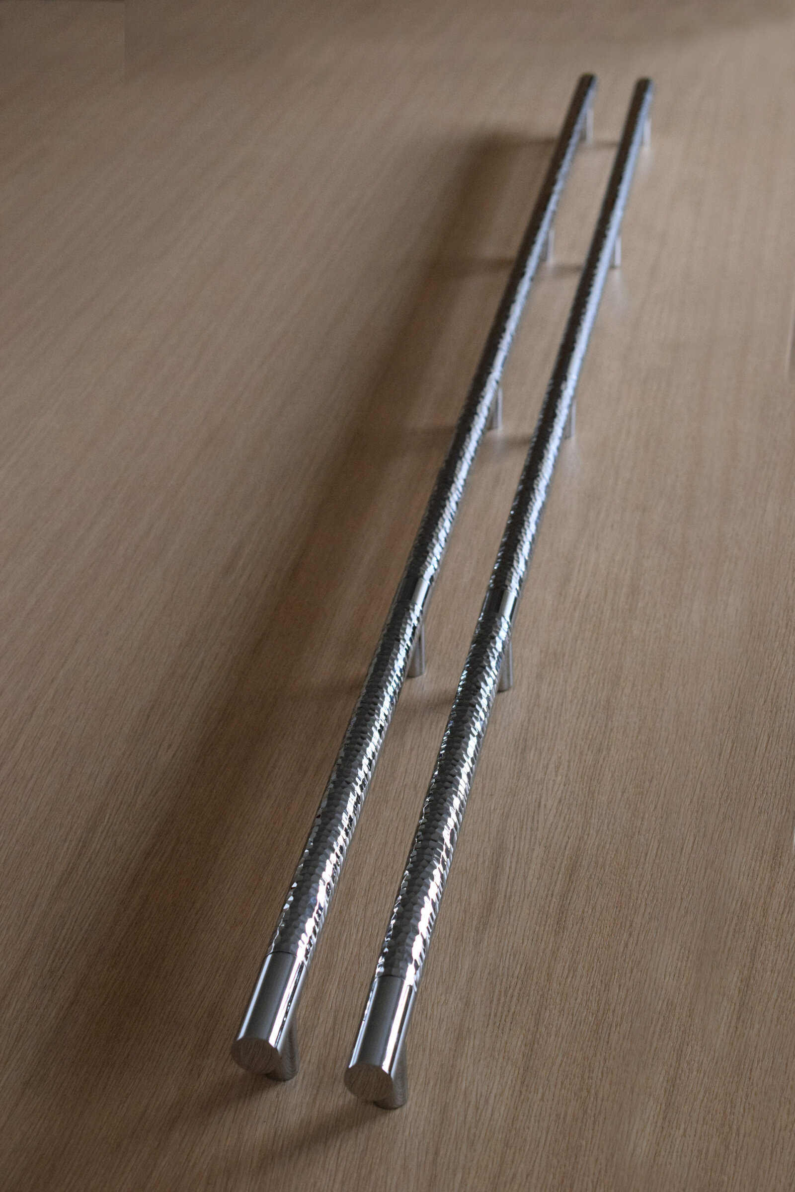 TinnappleMetz-turnstyle-barrel-solid-hammered-pull-handle-04